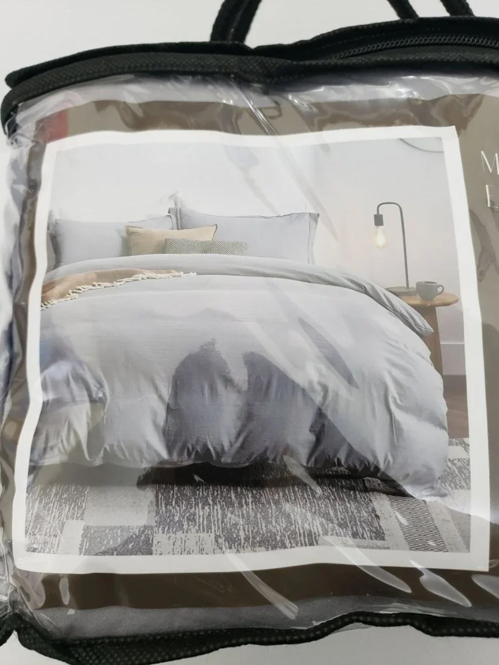 Moderne Elegance gray three piece duvet cover set, size Queen